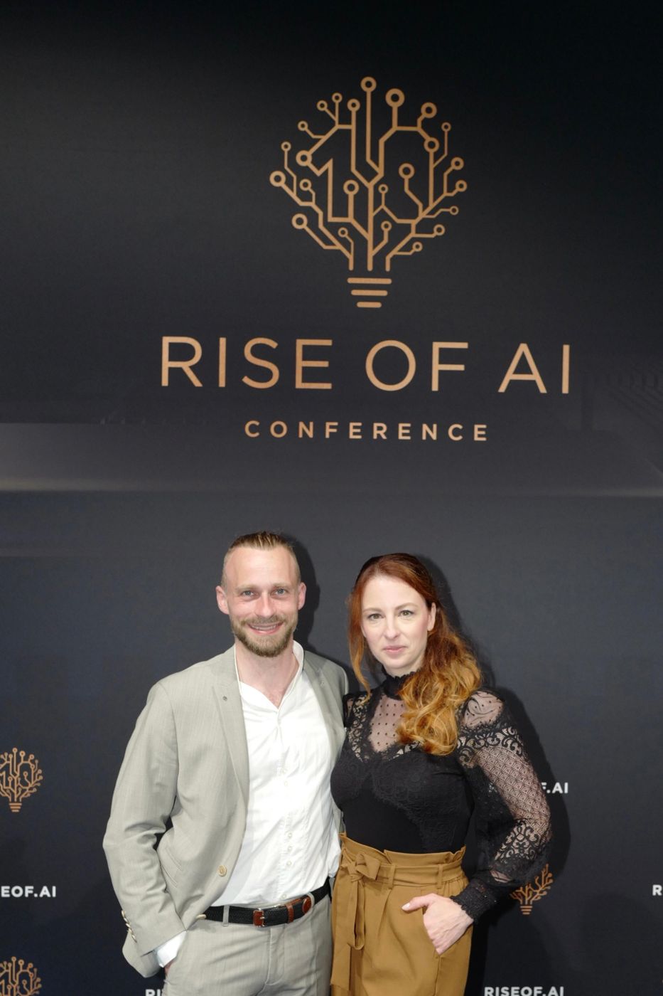 Fabian und Veronika Westerheide unter dem Logo zehn Jahre Rise of AI
